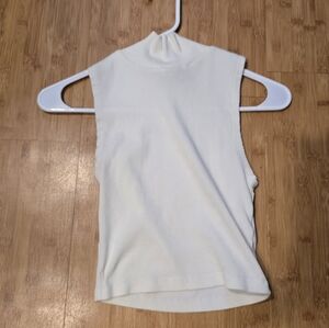 Sleeveless White Crop Top Tank